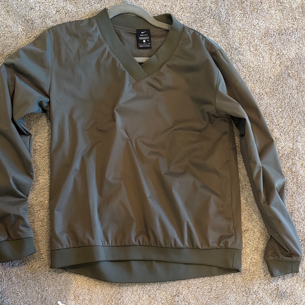 Nike Women's Shield Long-Sleeve Golf Pullover - Green